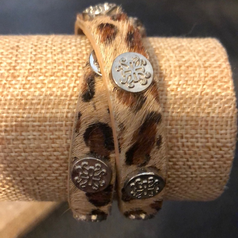 Rustic cuff bracelet - Picture 2 of 2